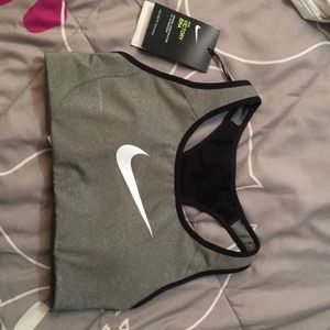 BNWT Nike Victory Bra in Grey
